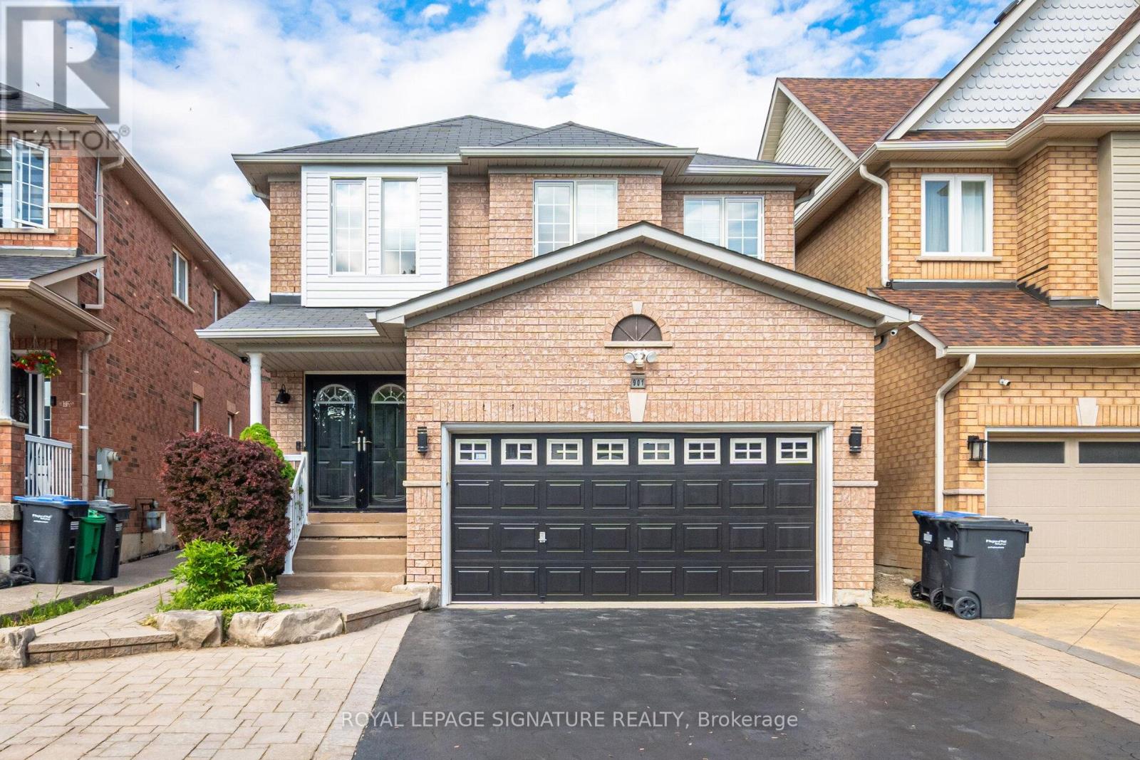 901 KNOTTY PINE GROVE - 1
