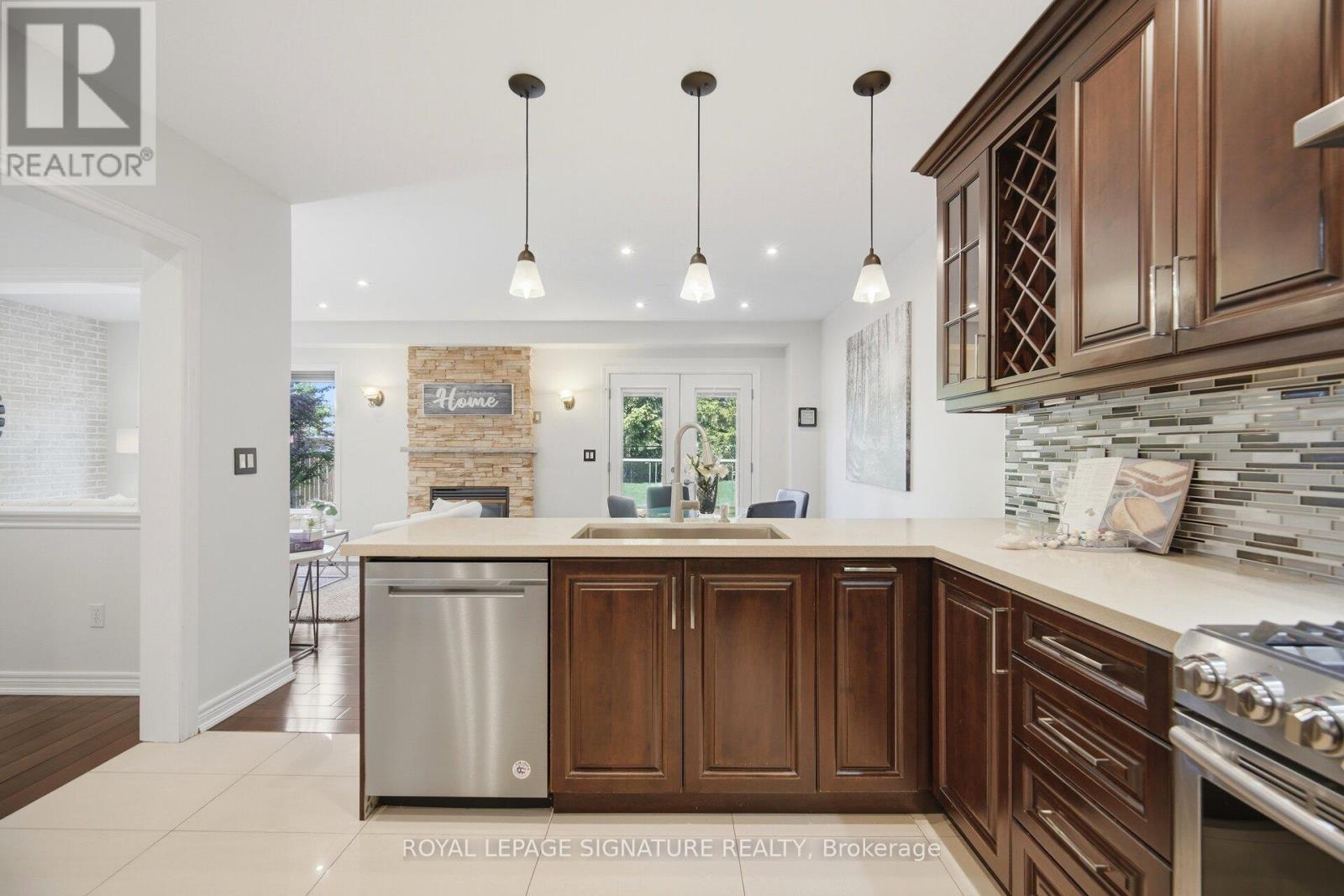 901 KNOTTY PINE GROVE - 14