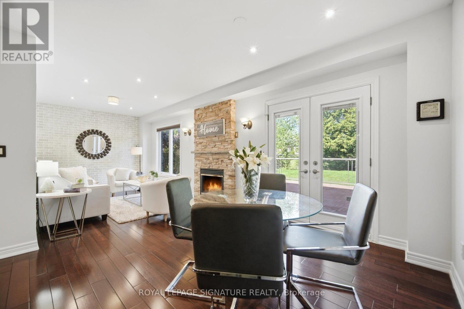 901 KNOTTY PINE GROVE - 15