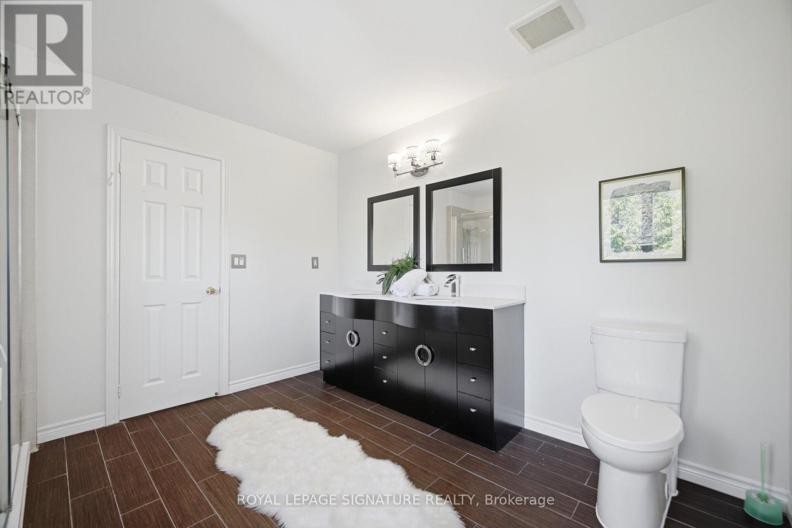 901 KNOTTY PINE GROVE - 26
