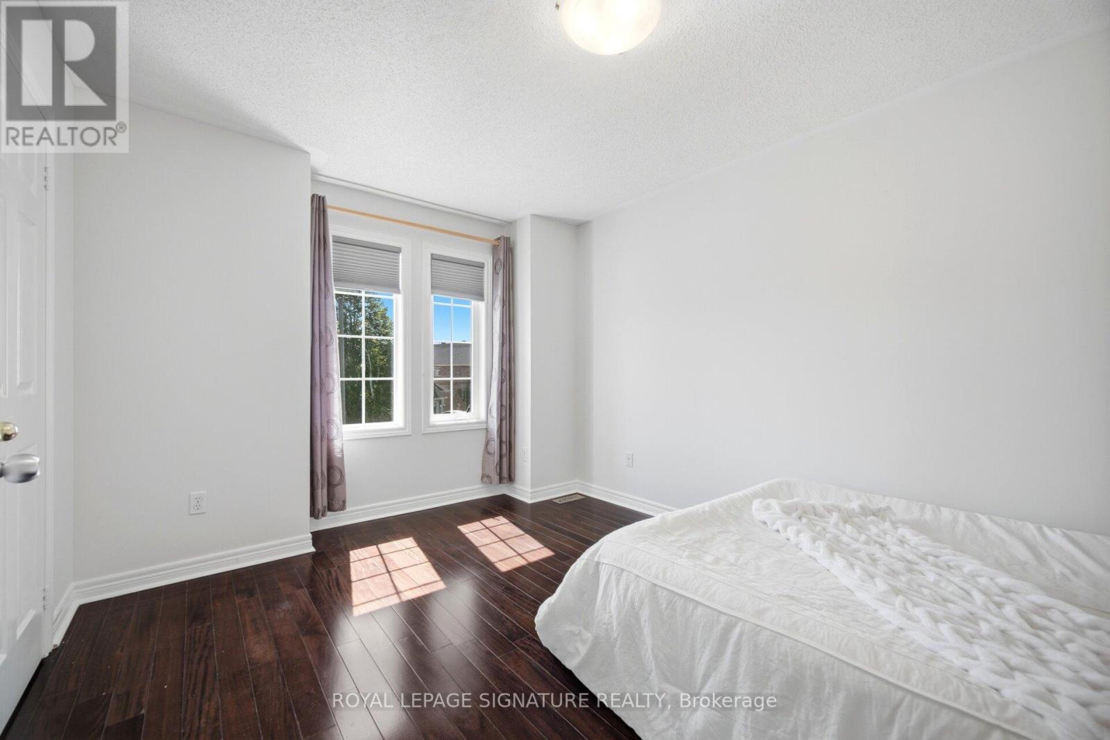 901 KNOTTY PINE GROVE - 29