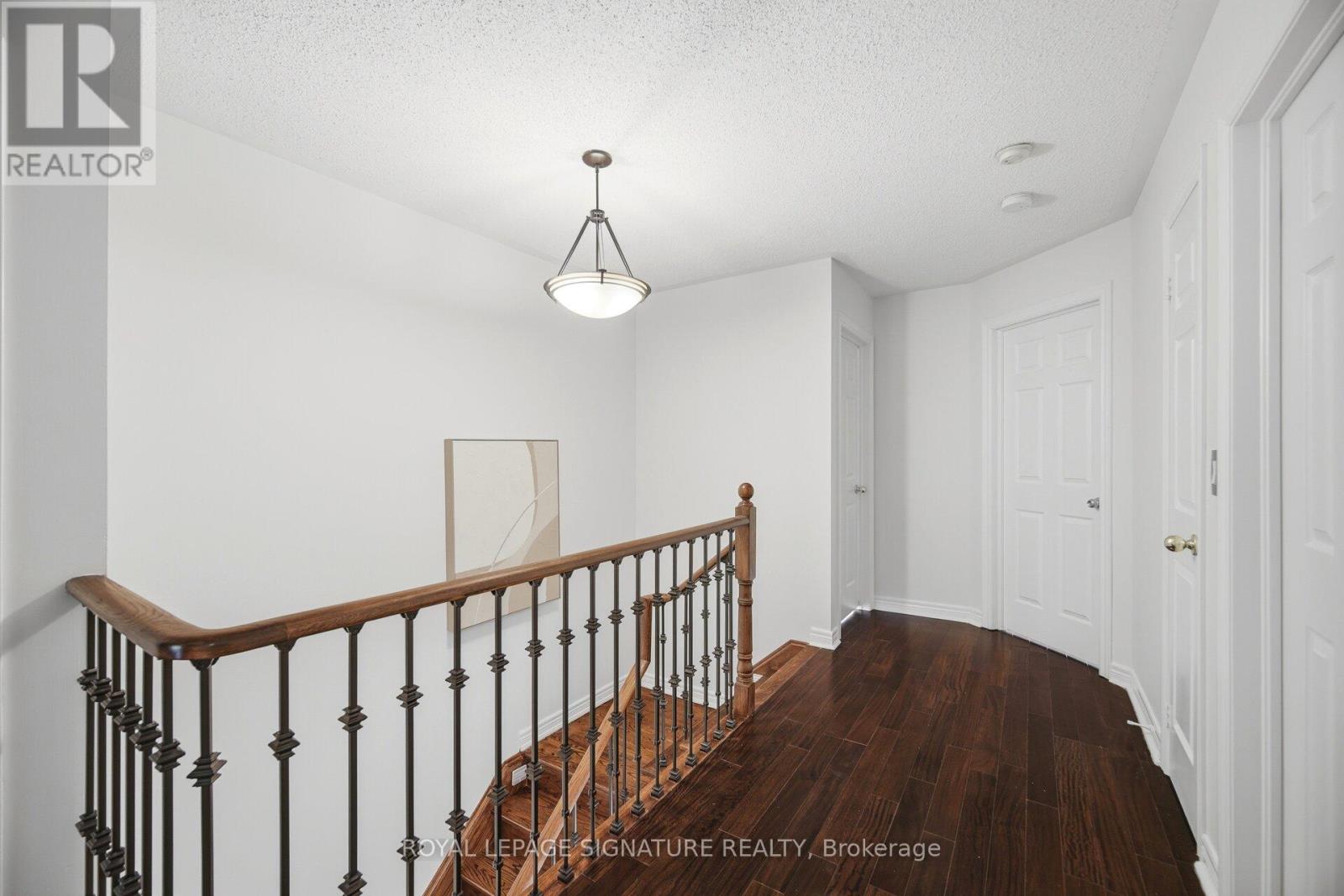 901 KNOTTY PINE GROVE - 32