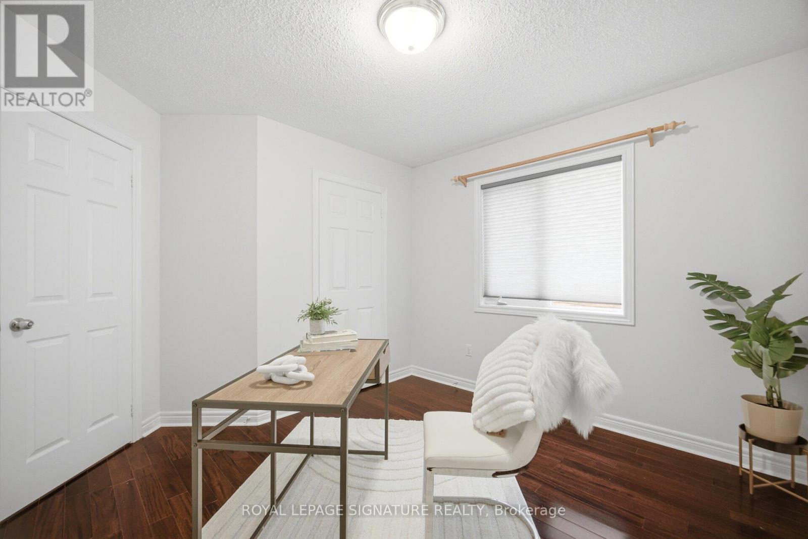901 KNOTTY PINE GROVE - 35