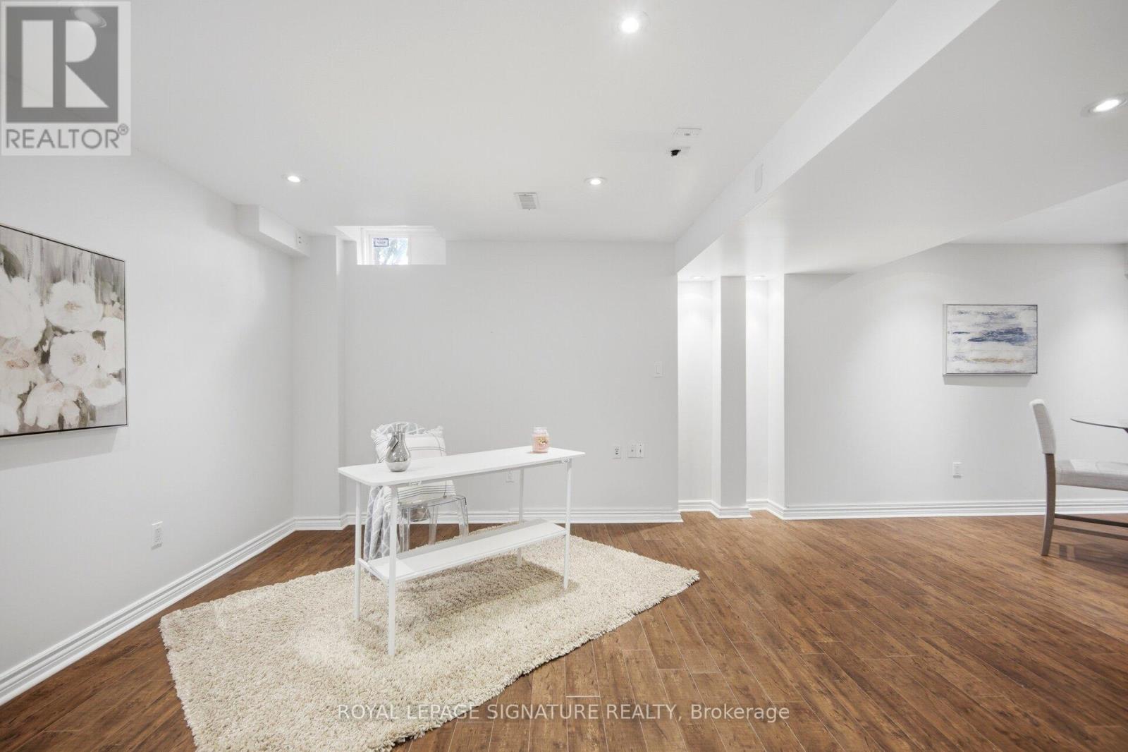 901 KNOTTY PINE GROVE - 41