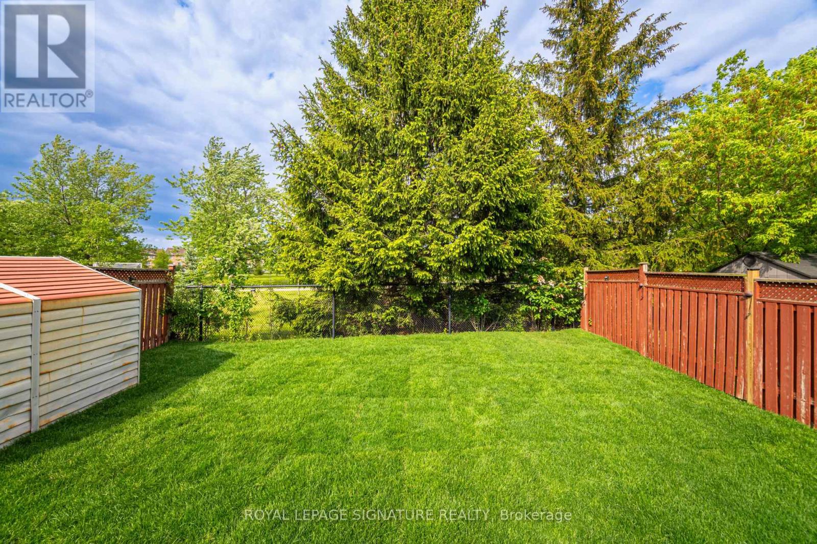 901 KNOTTY PINE GROVE - 45