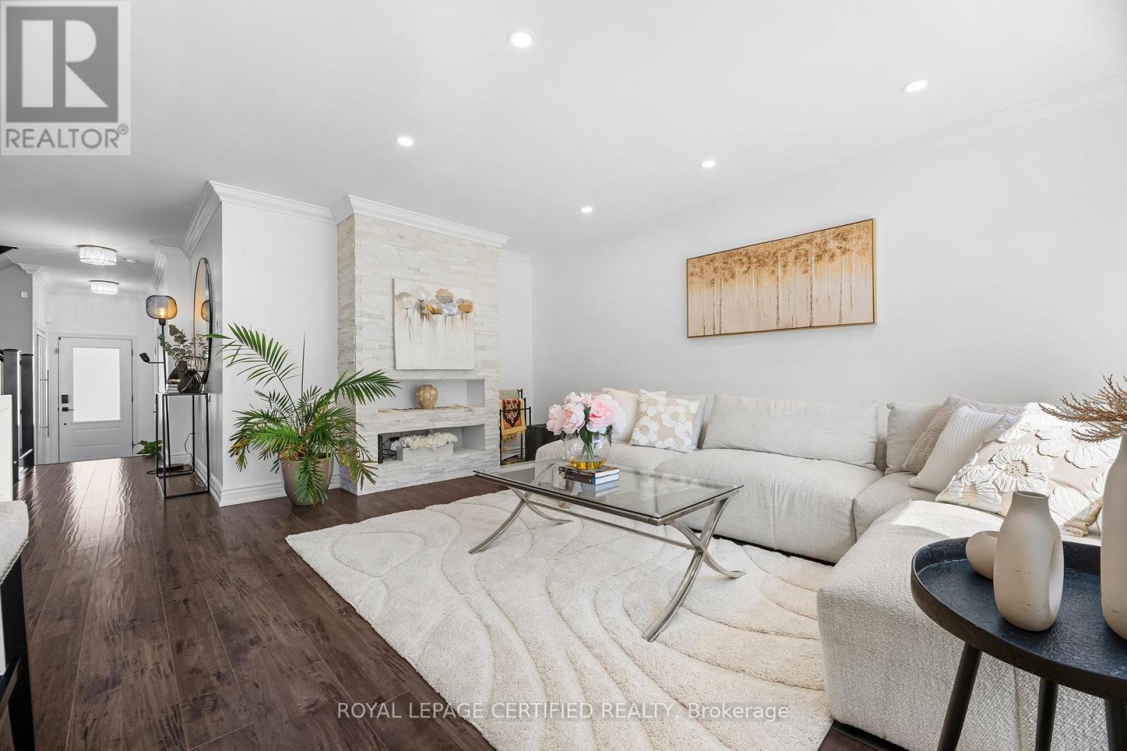 938 BURROWS GATE - 11
