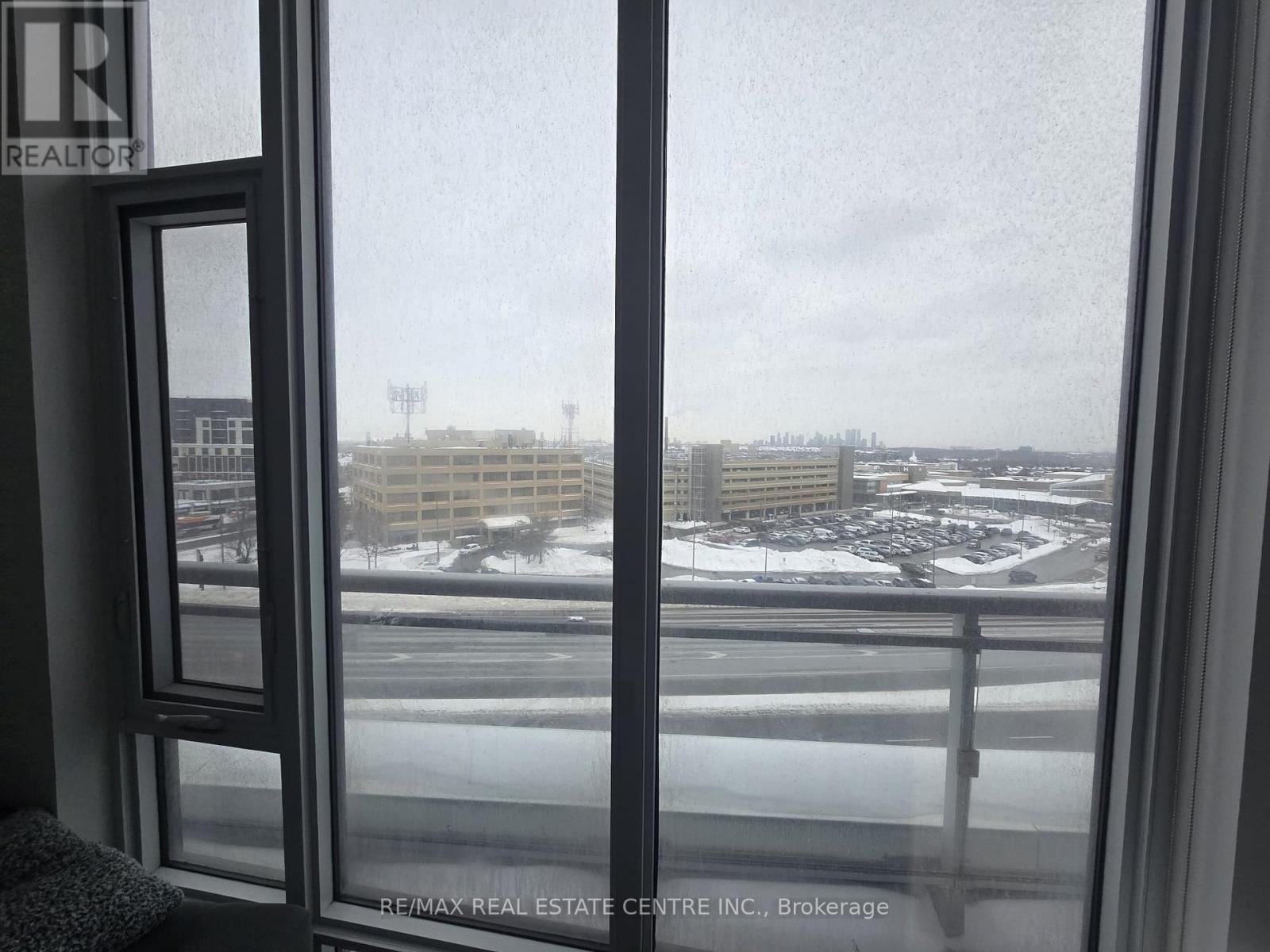 #403 2520 EGLINTON AVENUE W - 10
