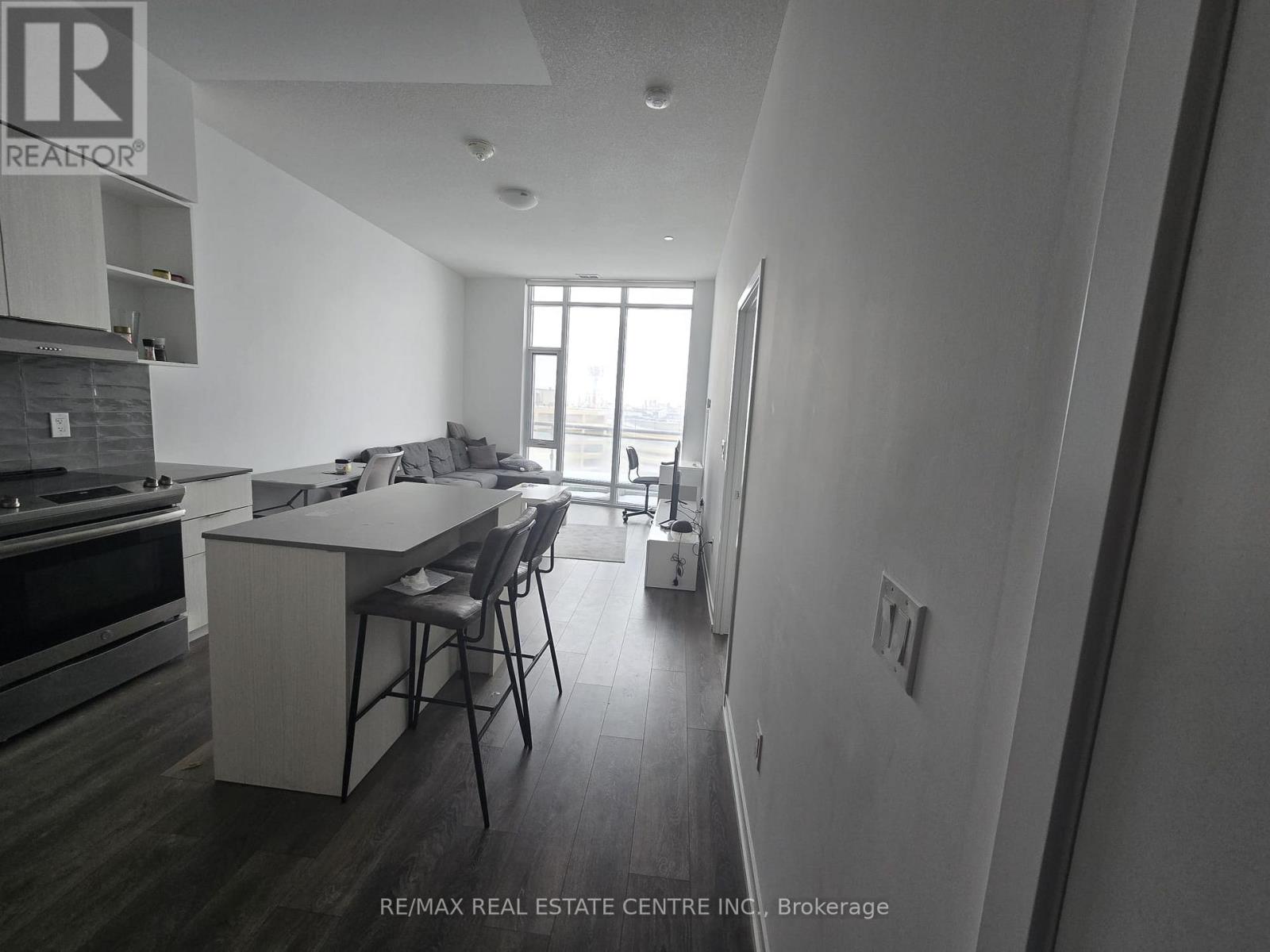 #403 2520 EGLINTON AVENUE W - 13