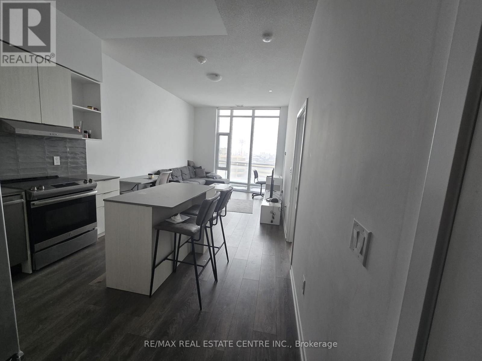 #403 2520 EGLINTON AVENUE W - 15