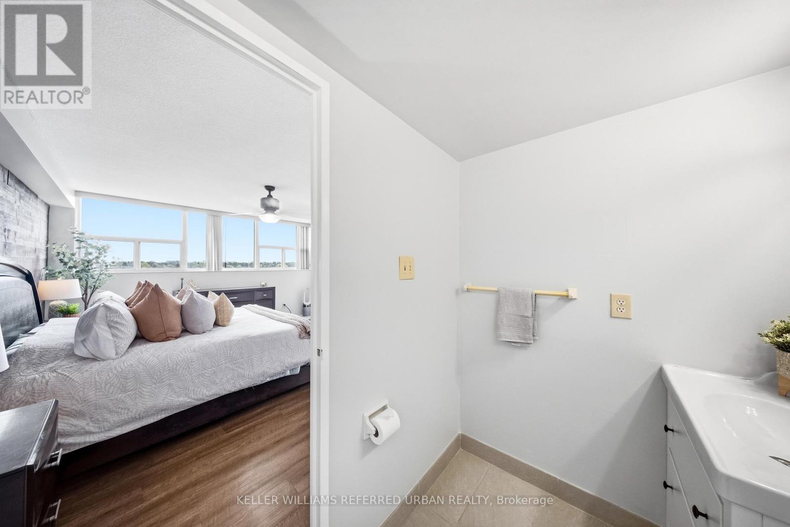 #1401 2130 WESTON ROAD - 32