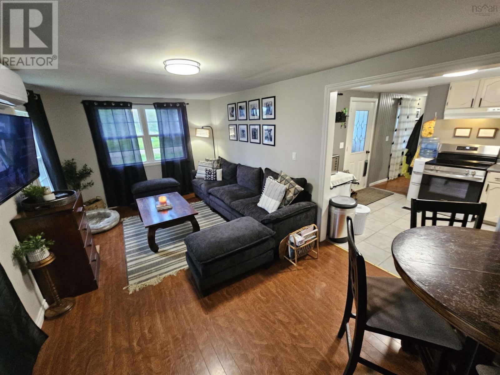 128 Robinson Road - 12