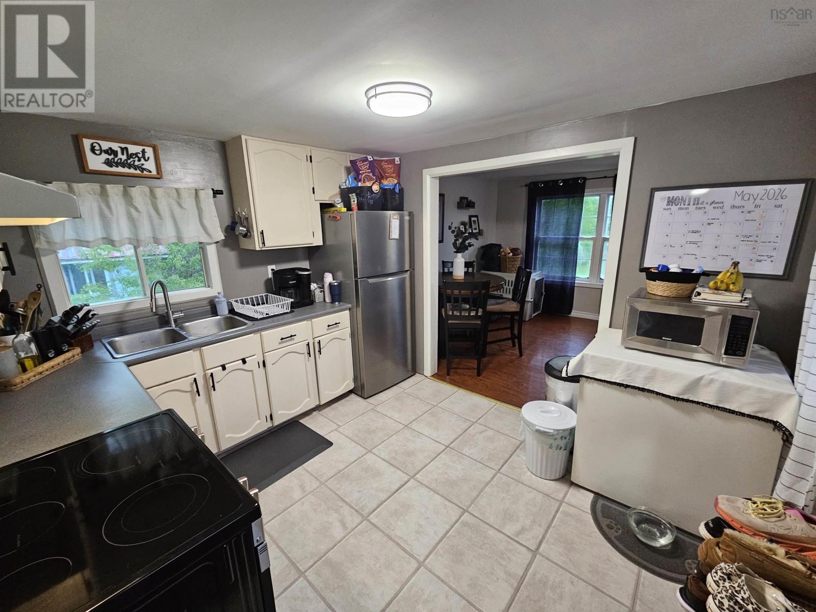 128 Robinson Road - 11