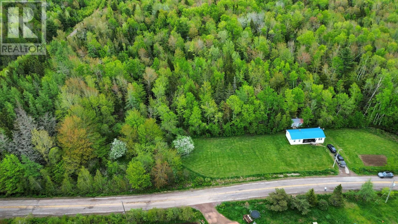 128 Robinson Road - 21