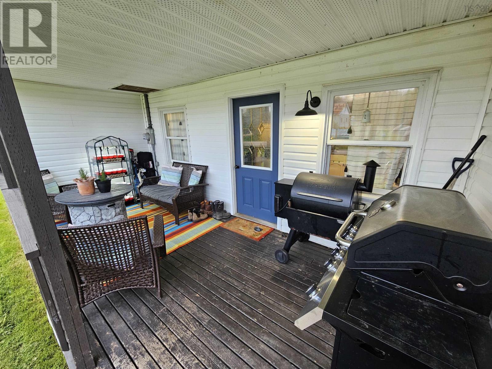 128 Robinson Road - 6