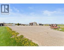 410 County Rd 50 West, Essex, ON N0R1G0 Photo 8