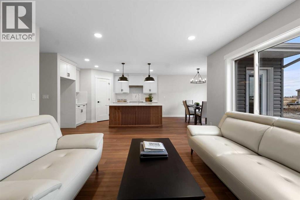 7503 38A Avenue - 6