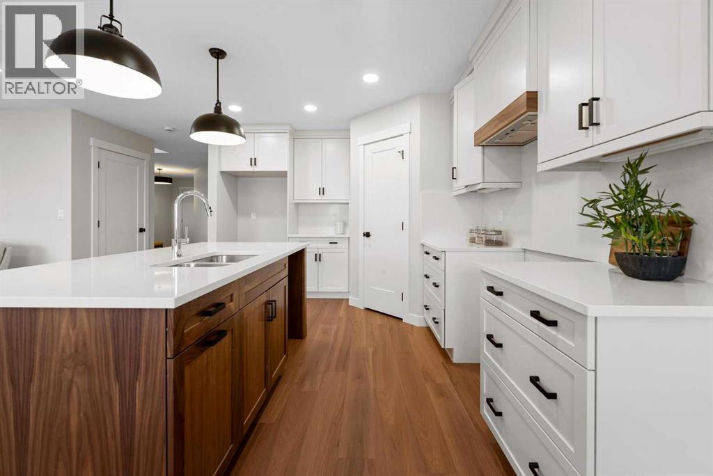 7503 38A Avenue - 11