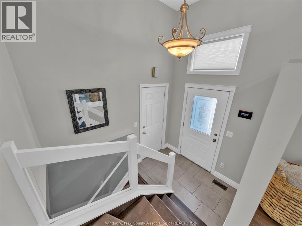 3711 MAGUIRE - 26