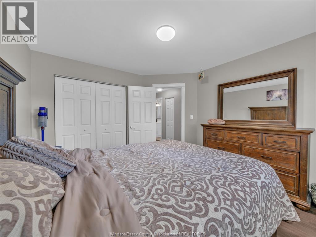 3711 MAGUIRE - 34