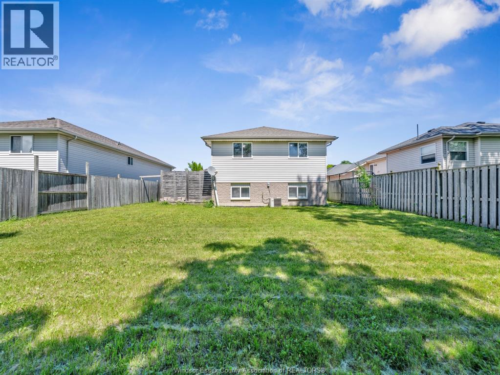 3711 MAGUIRE - 20