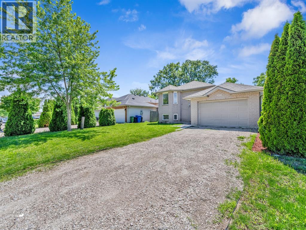3711 MAGUIRE - 12