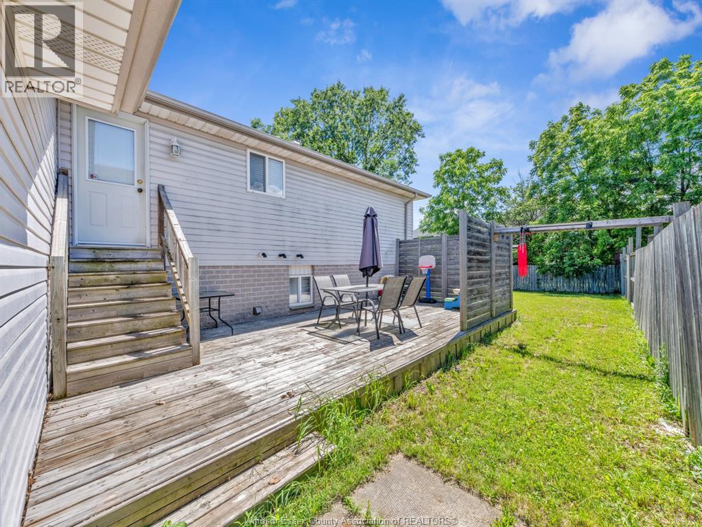 3711 MAGUIRE - 16