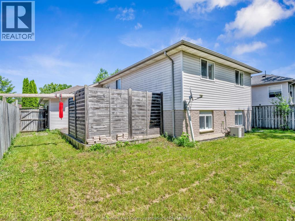 3711 MAGUIRE - 18
