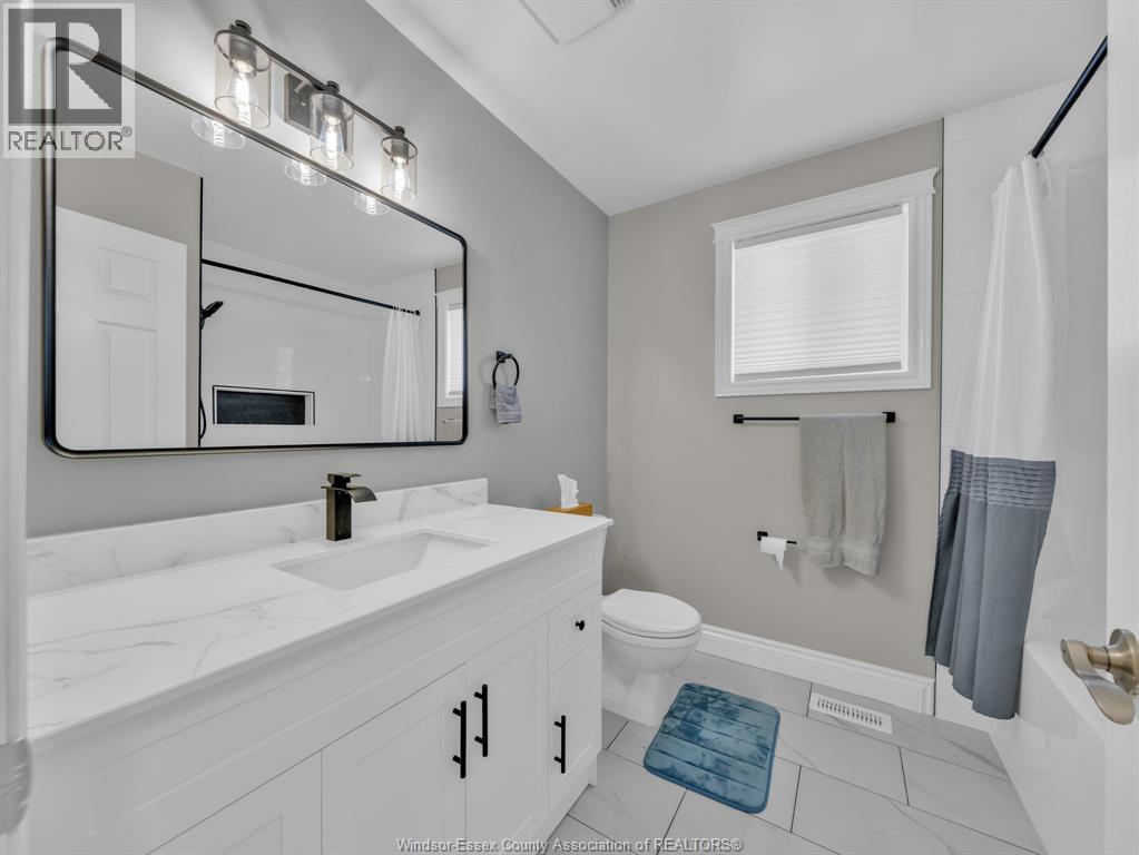 3711 MAGUIRE - 31