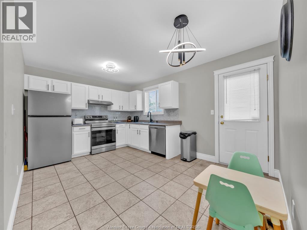 3711 MAGUIRE - 37