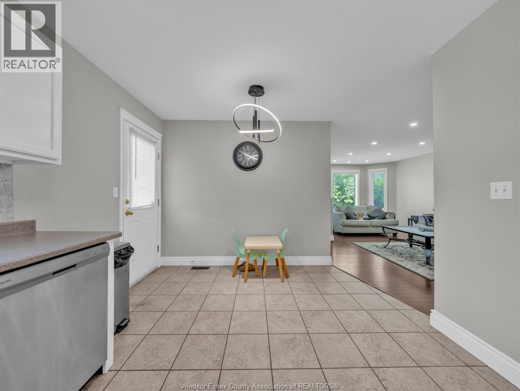 3711 MAGUIRE - 39