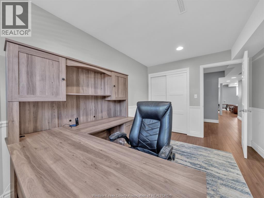 3711 MAGUIRE - 46