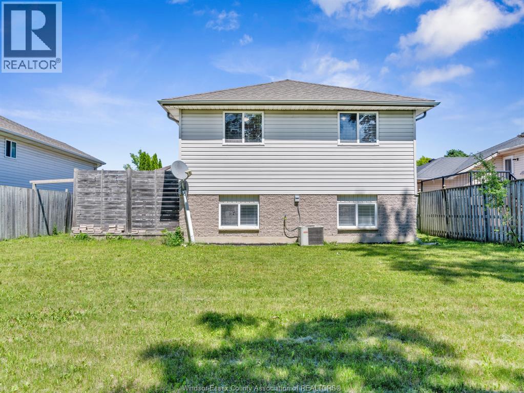 3711 MAGUIRE - 21