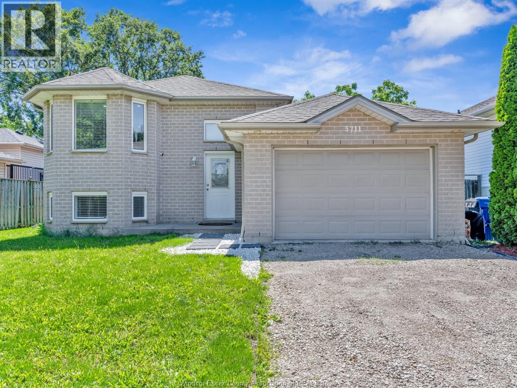 3711 MAGUIRE - 11