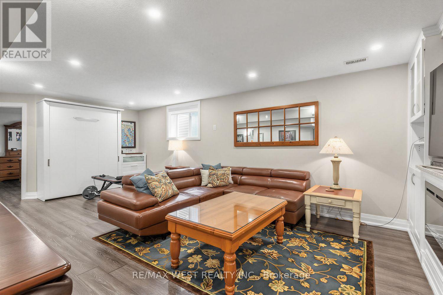 113 DORY ROW - 16