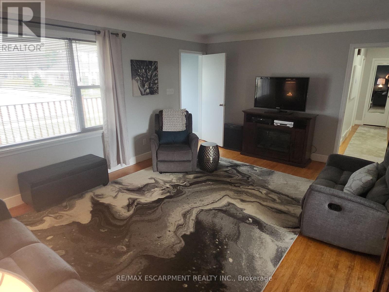 6142 SCOTT STREET - 4