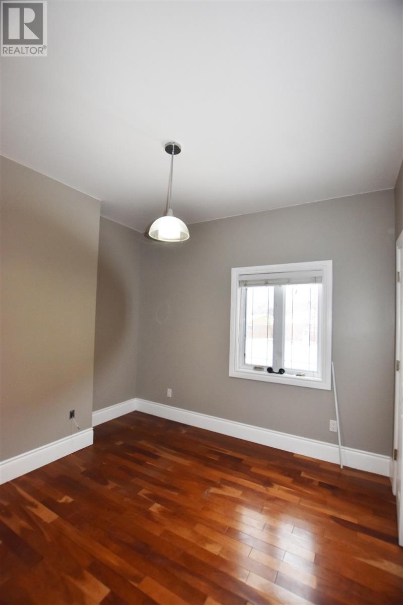 562 Wilson ST - 20