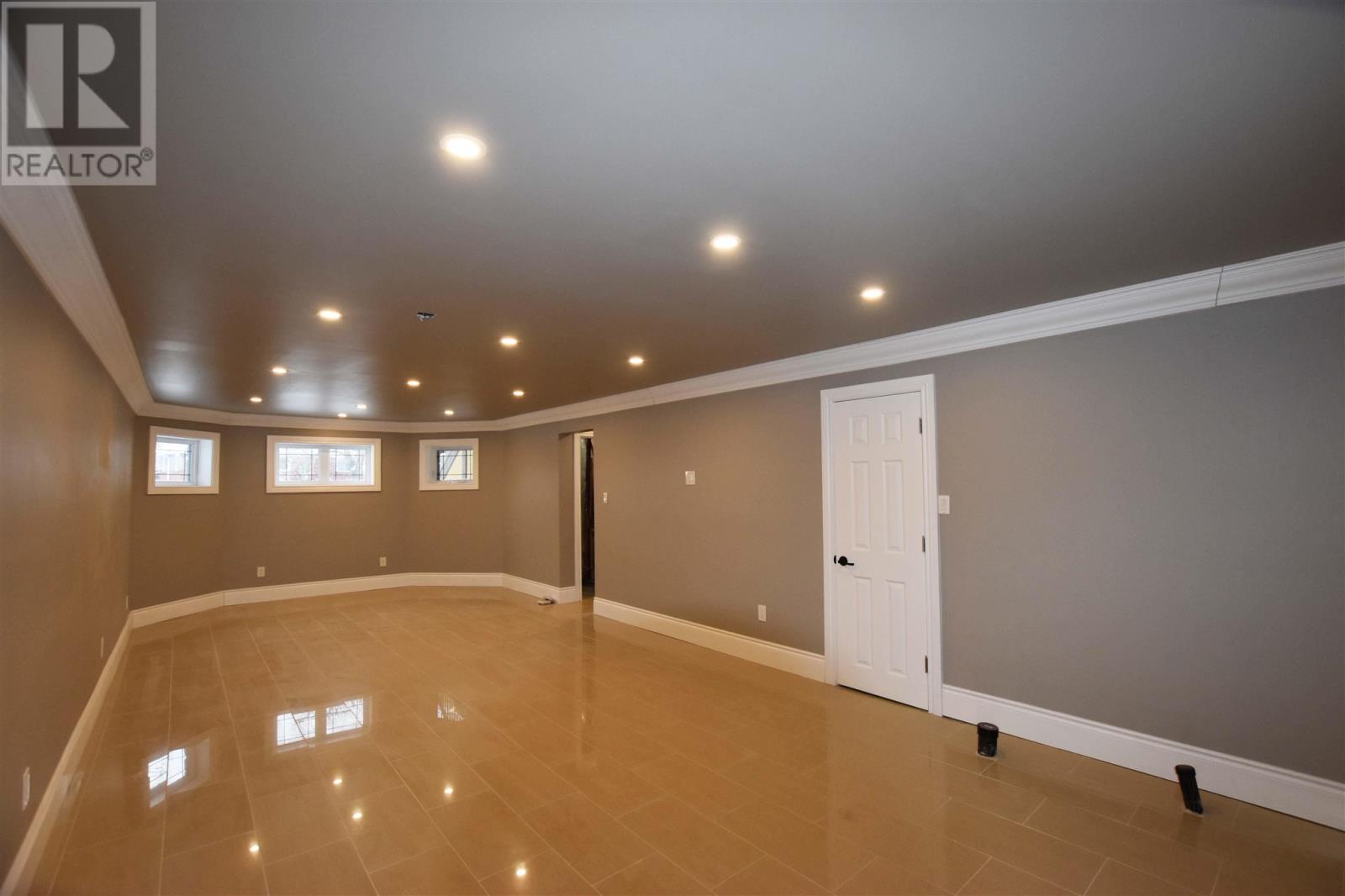 562 Wilson ST - 28