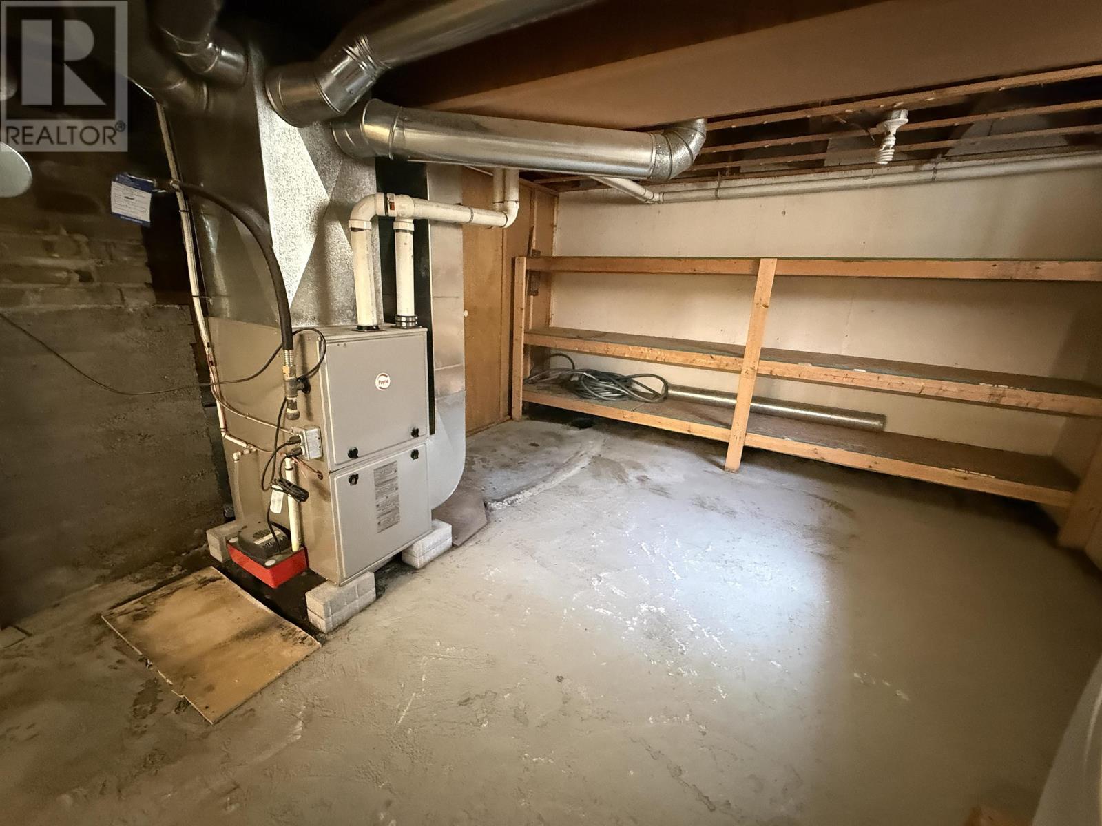 214 Matheson St N - 30