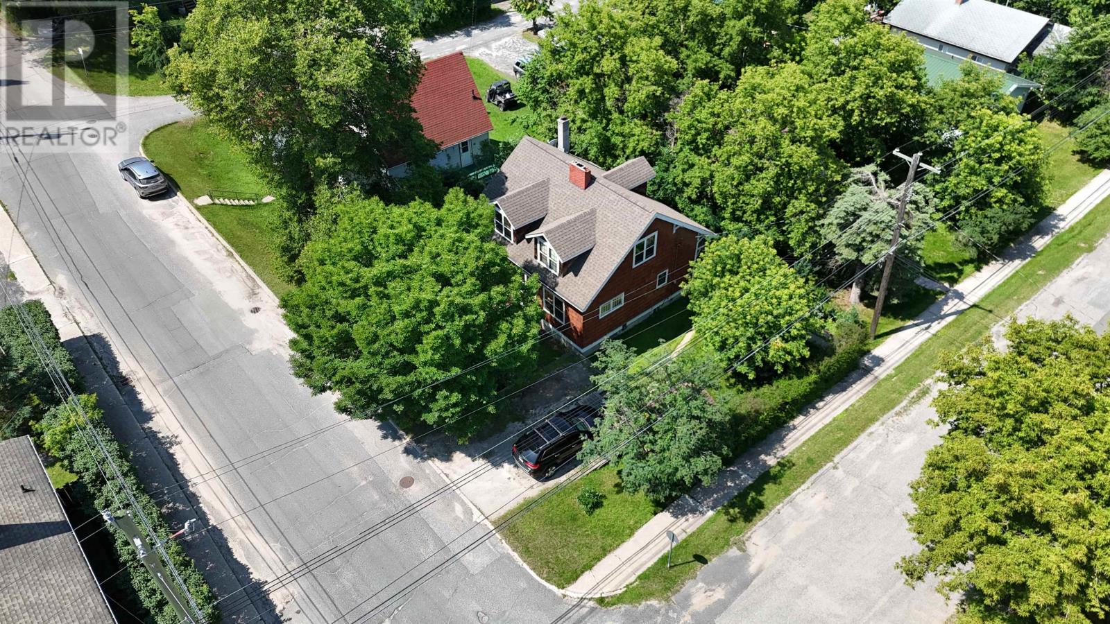 214 Matheson St N - 34