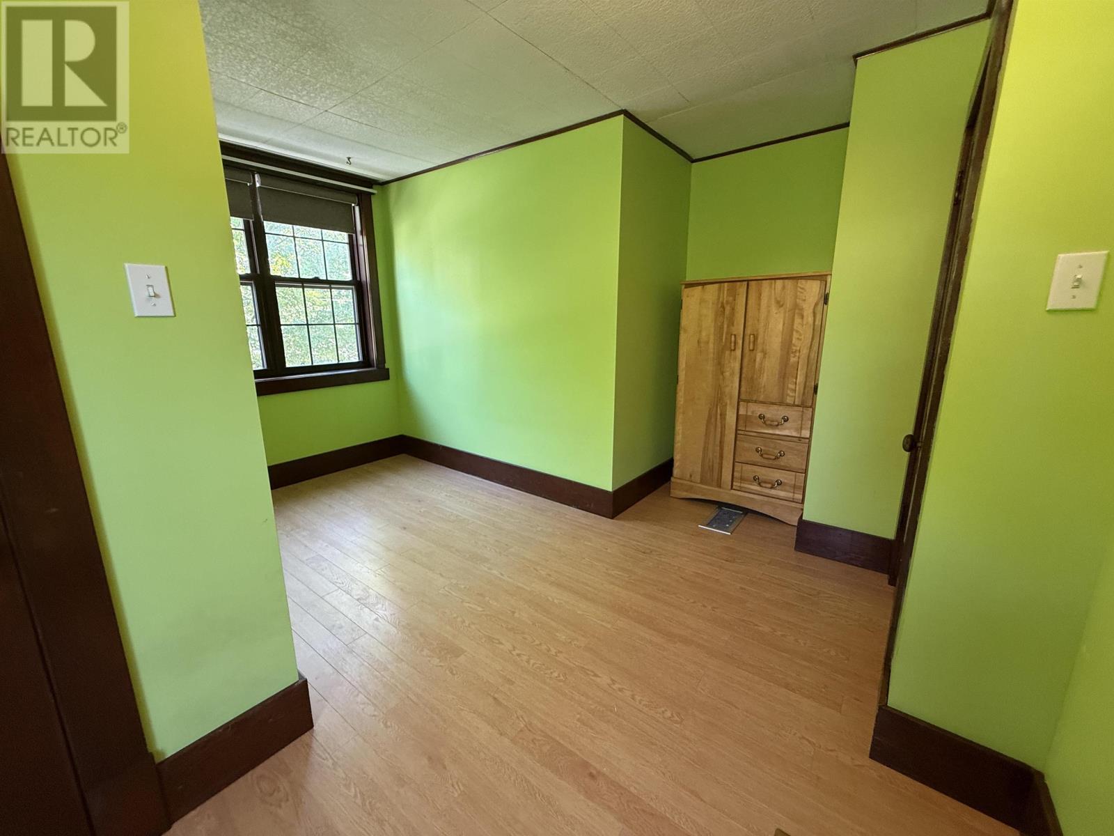 214 Matheson St N - 26