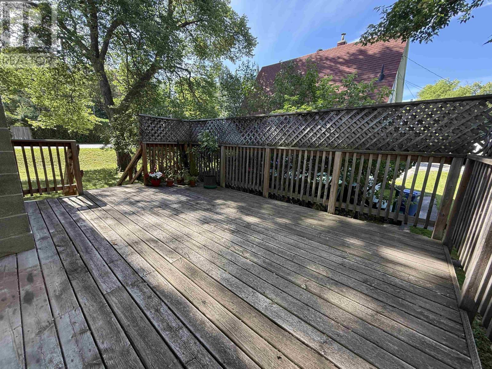 214 Matheson St N - 6