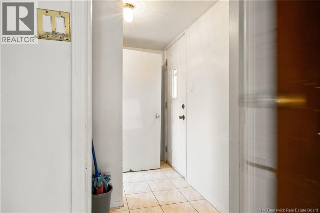 35 Churchill Street - 12