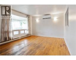35 Churchill Street, photo 4