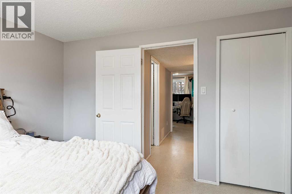 #2713 47 Avenue - 21