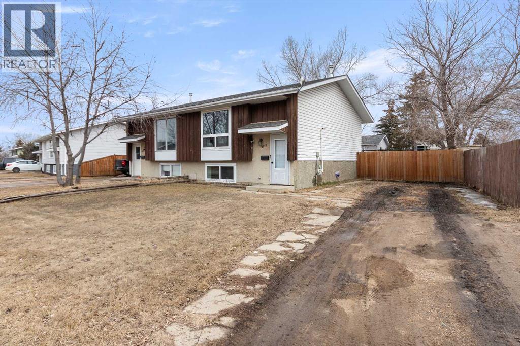 #2713 47 Avenue - 26