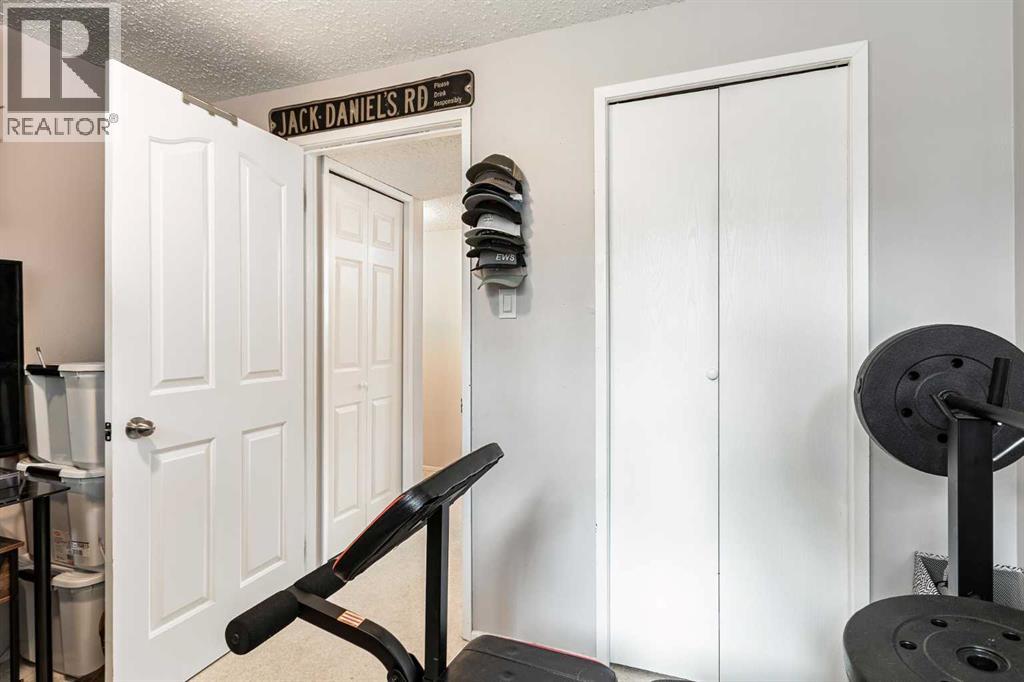 #2713 47 Avenue - 24