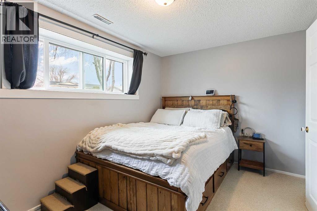 #2713 47 Avenue - 20