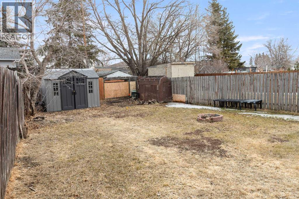 #2713 47 Avenue - 30
