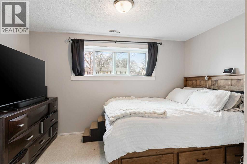 #2713 47 Avenue - 19