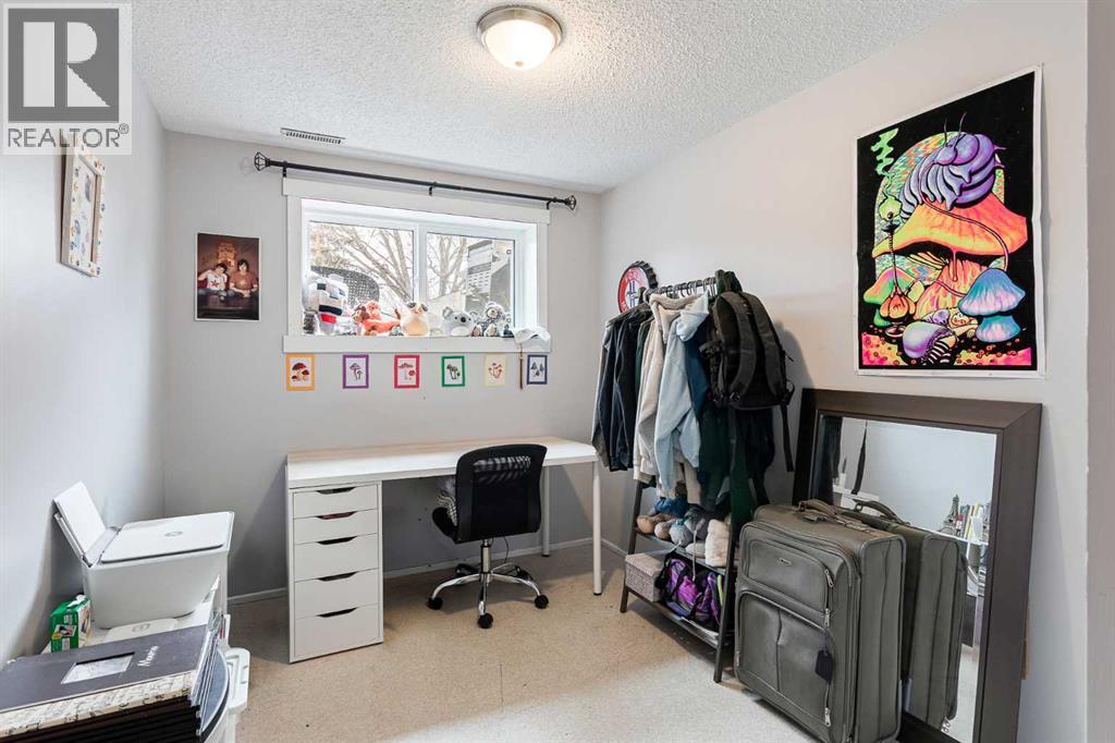#2713 47 Avenue - 17
